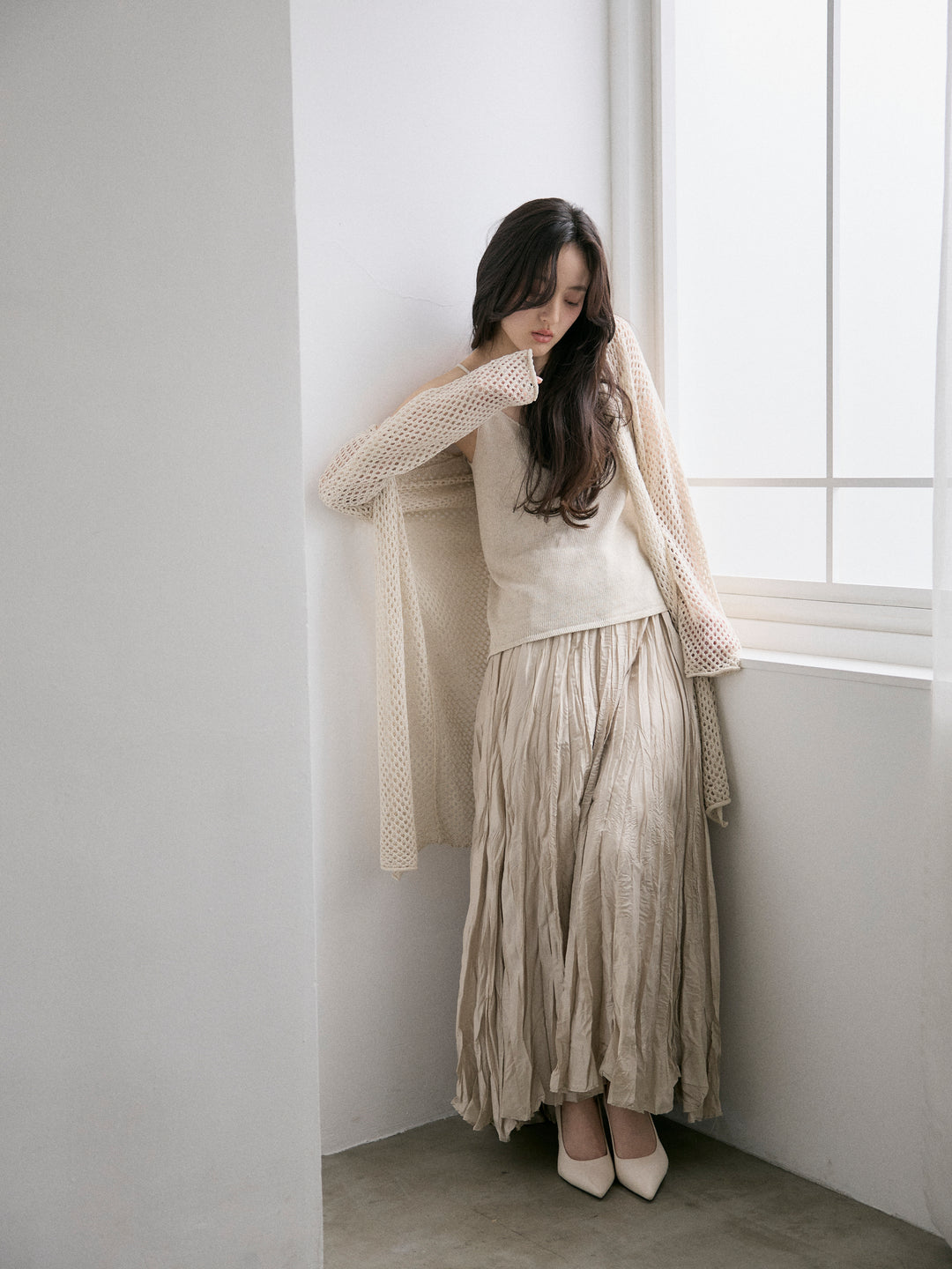 【SET】リネンタッチ透かし編みカーディガン&キャミソールSET+カットリブカップ付きバッククロスキャミソール(2set)