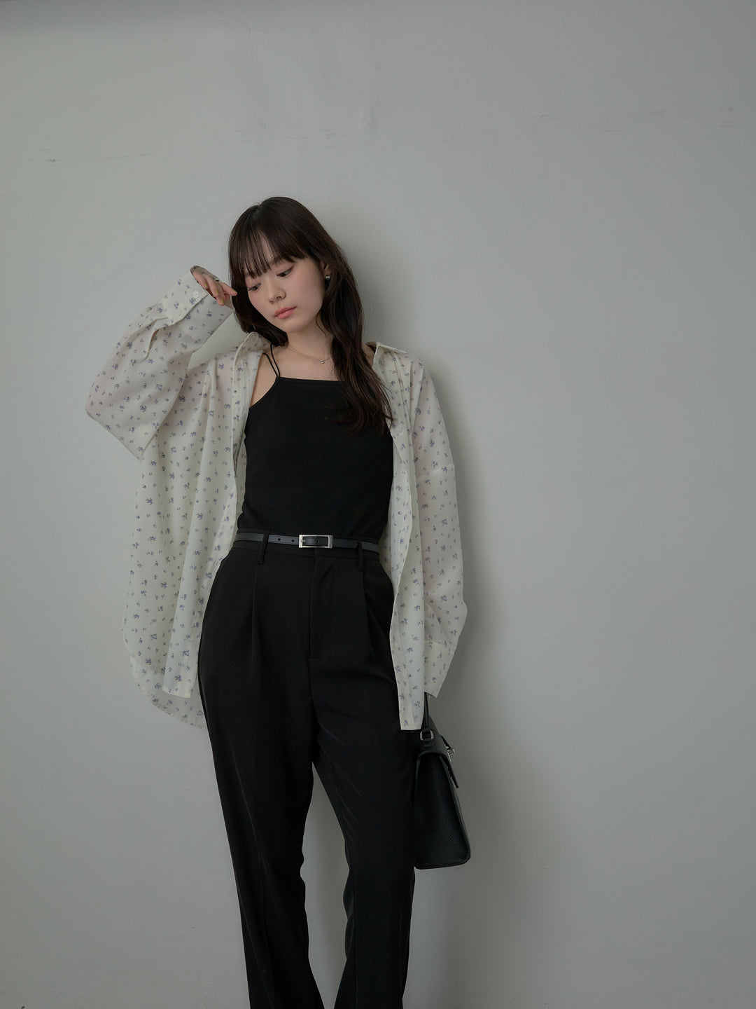 小花柄サテンオーバーシャツ