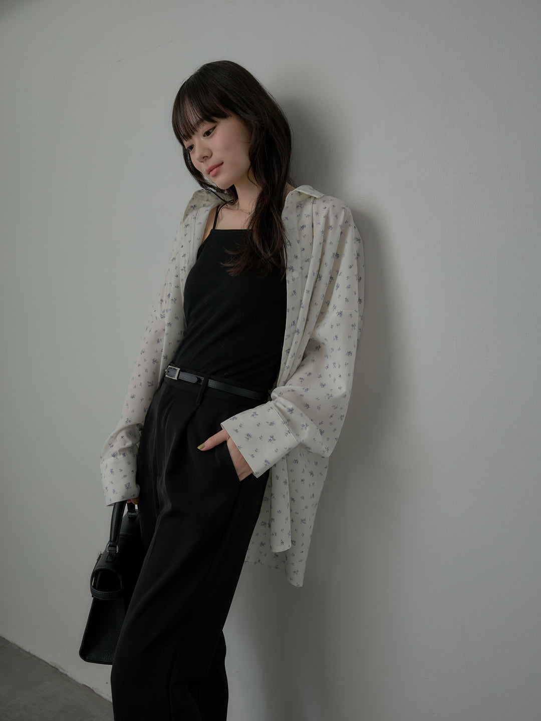 小花柄サテンオーバーシャツ