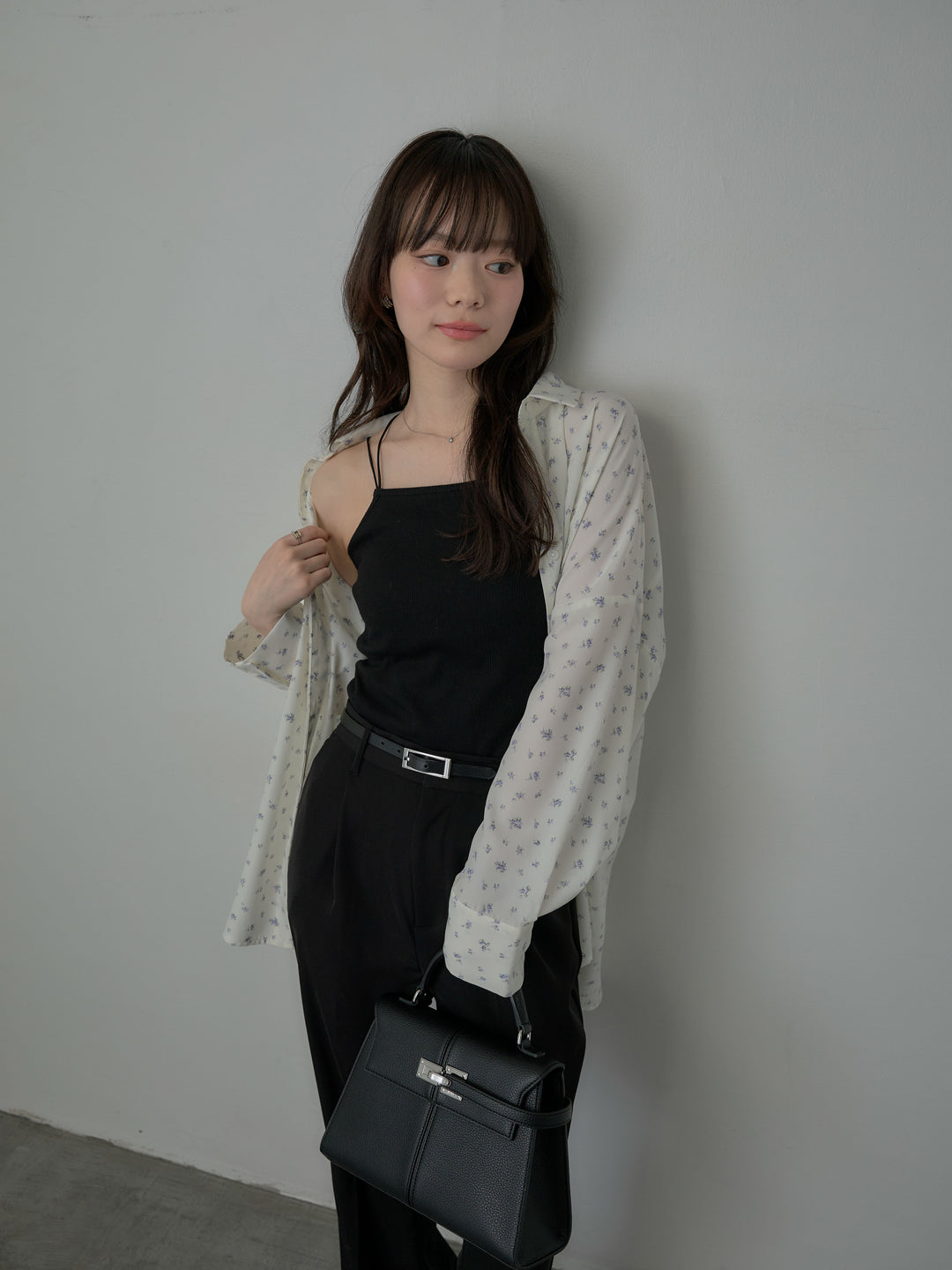 小花柄サテンオーバーシャツ