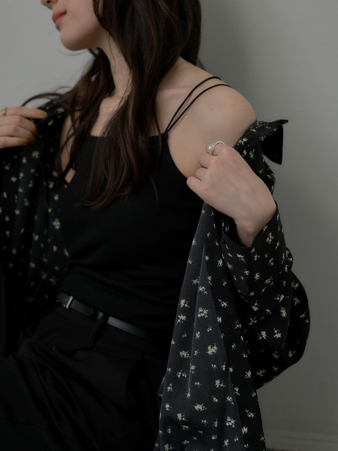 【SET】小花柄サテンオーバーシャツ+エステルツイルセミフレアパンツ(2set)