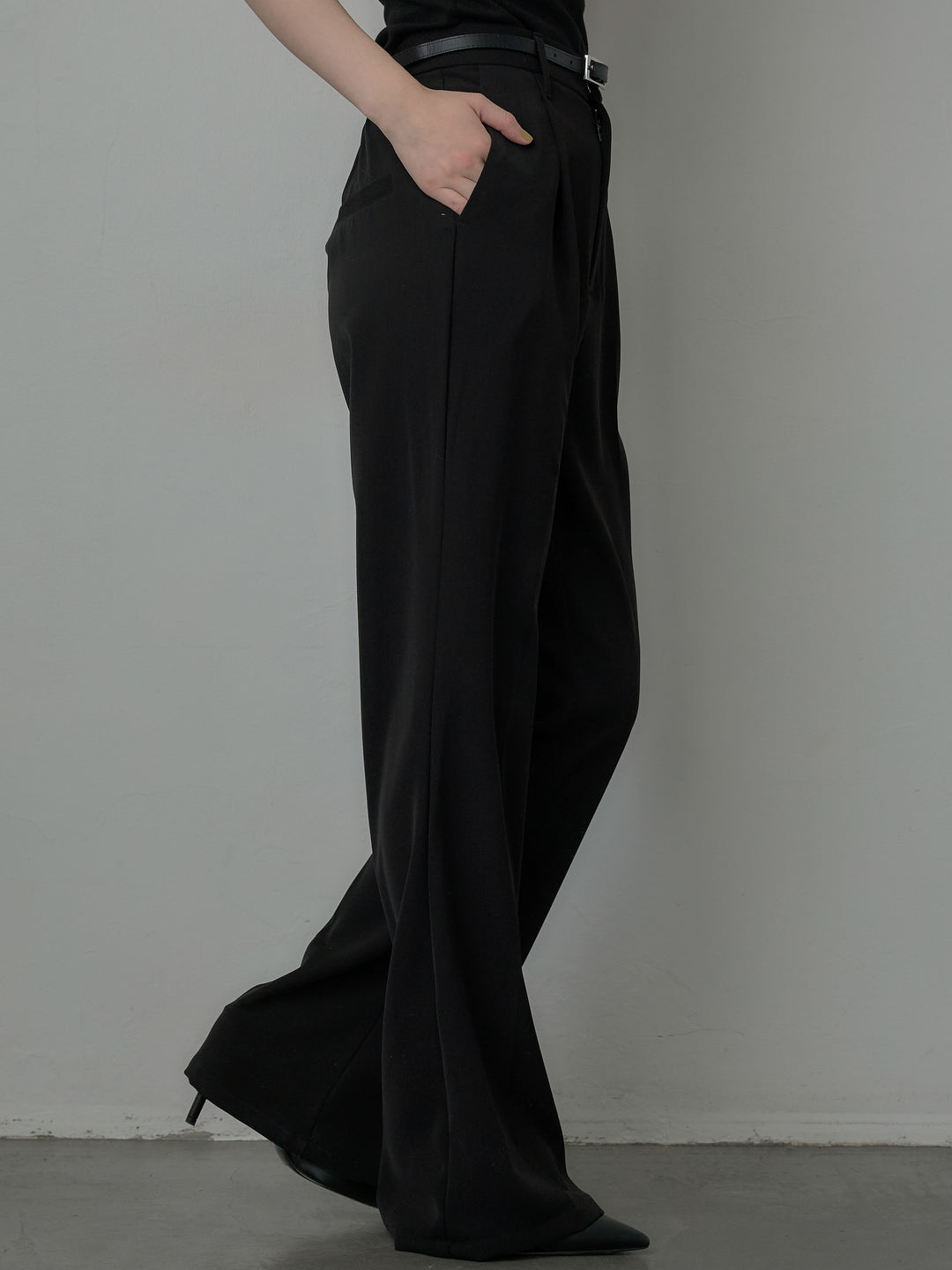 スーツ地イージータックパンツ