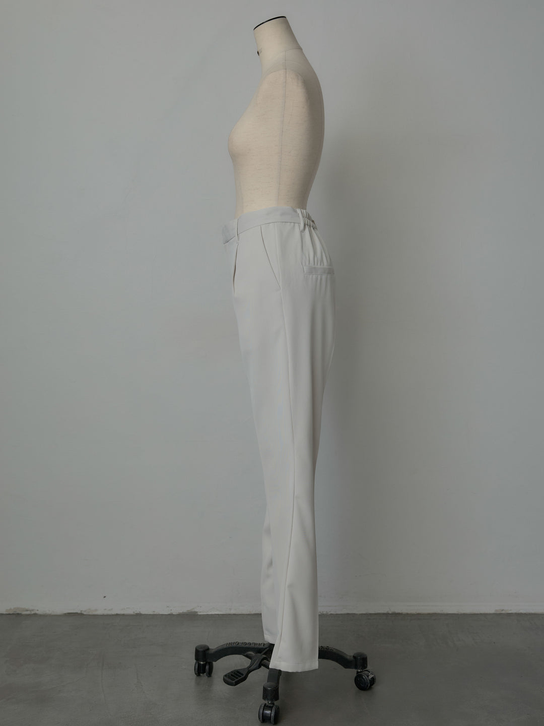 エステルツイルセミフレアパンツ