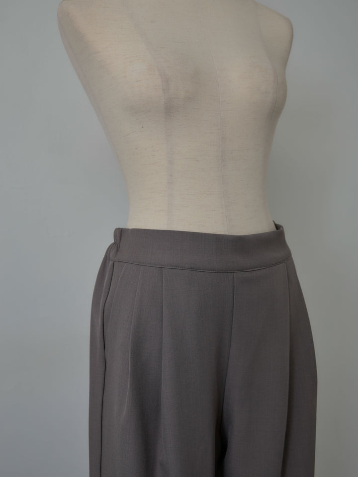 スーツ地イージータックパンツ