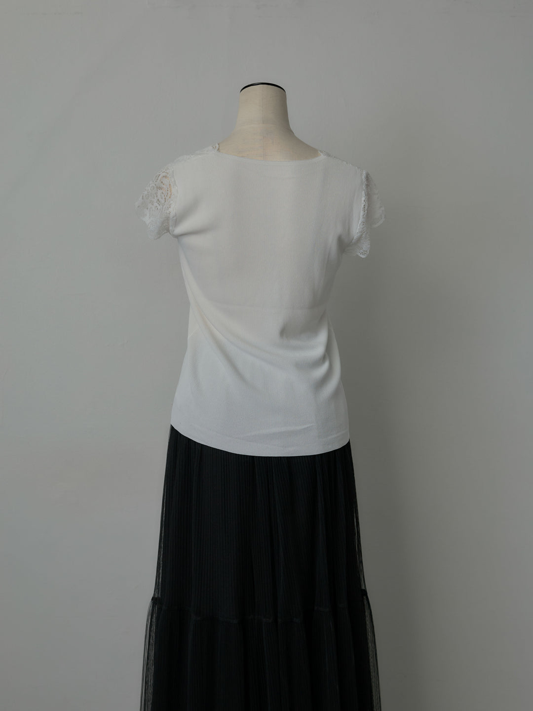 パールボタンレース切替ニットTシャツ