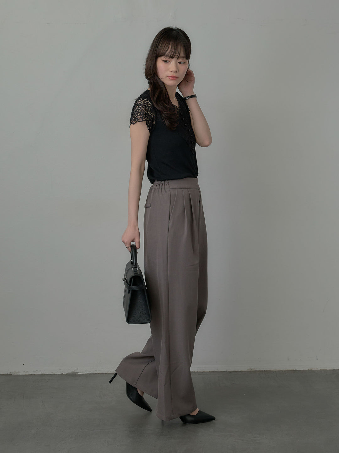 パールボタンレース切替ニットTシャツ