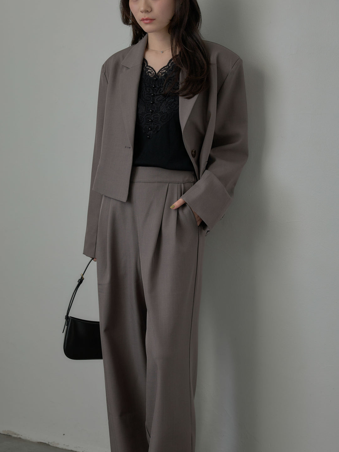 スーツ地ショートテーラードジャケット