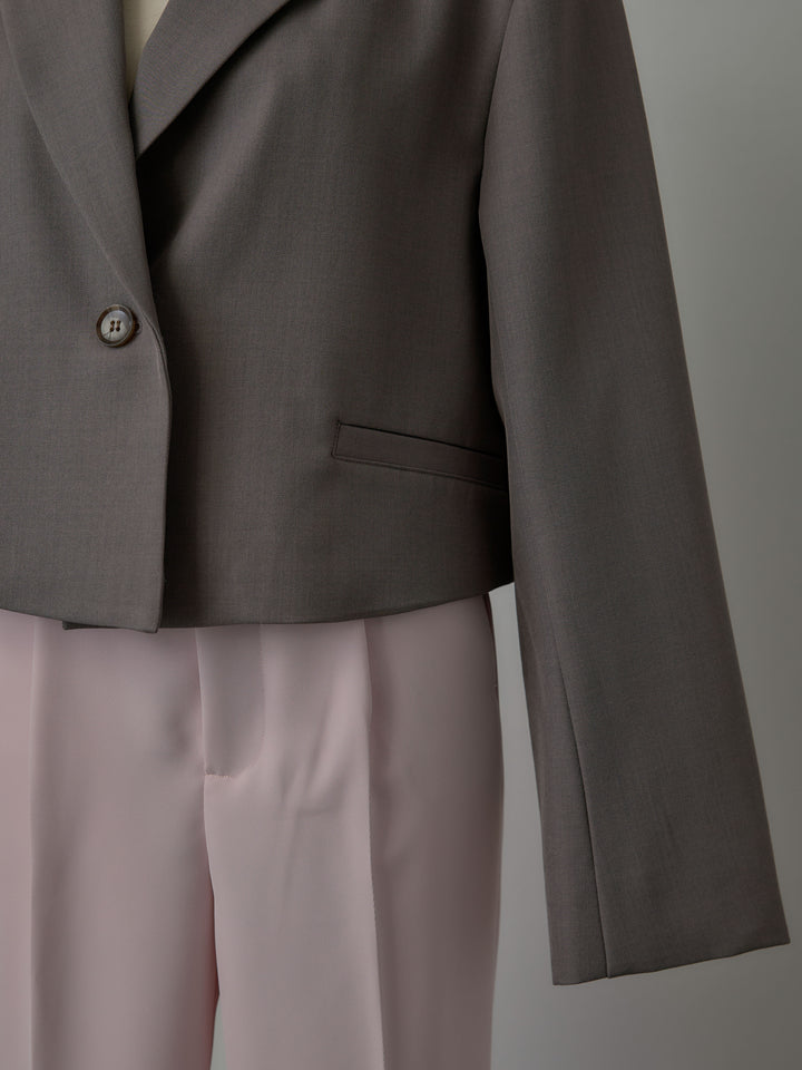 スーツ地ショートテーラードジャケット