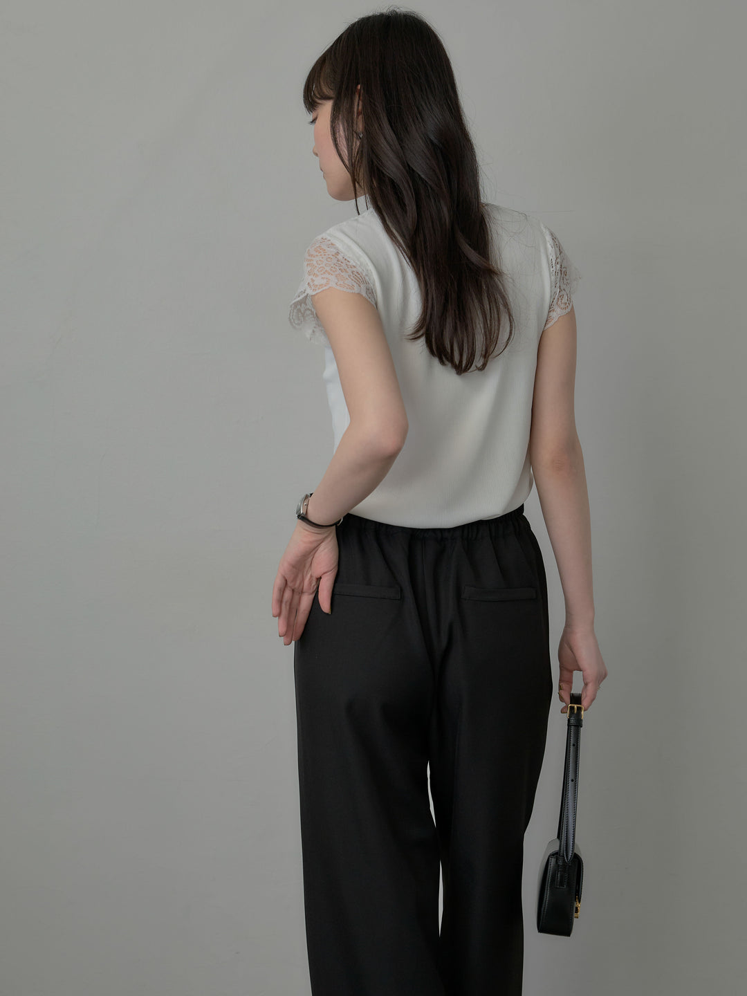 【SET】パールボタンレース切替ニットTシャツ+スーツ地イージータックパンツ(2set)