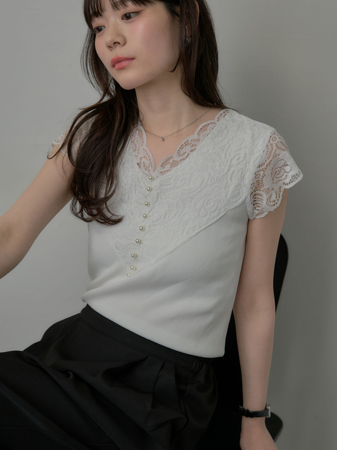 【SET】パールボタンレース切替ニットTシャツ+スーツ地イージータックパンツ(2set)