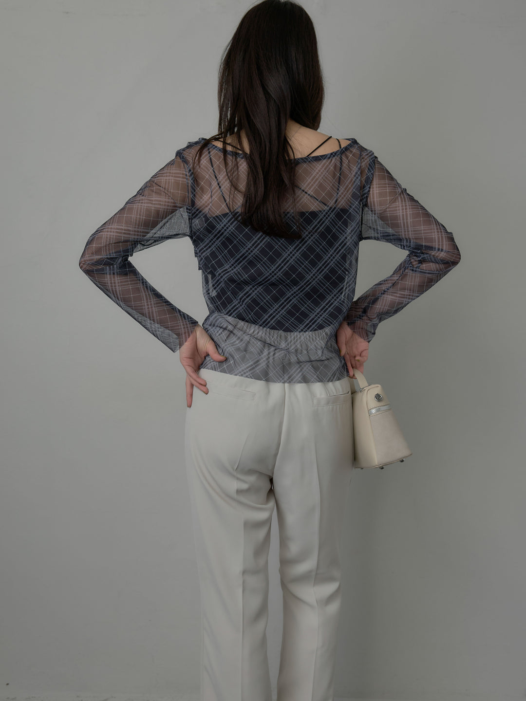 シアーチェックドレープトップス