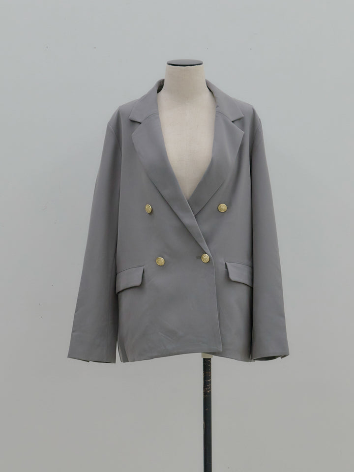 ゴールドボタンテーラードジャケット