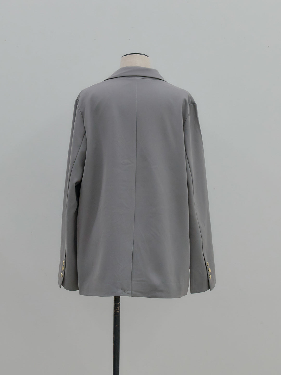 ゴールドボタンテーラードジャケット