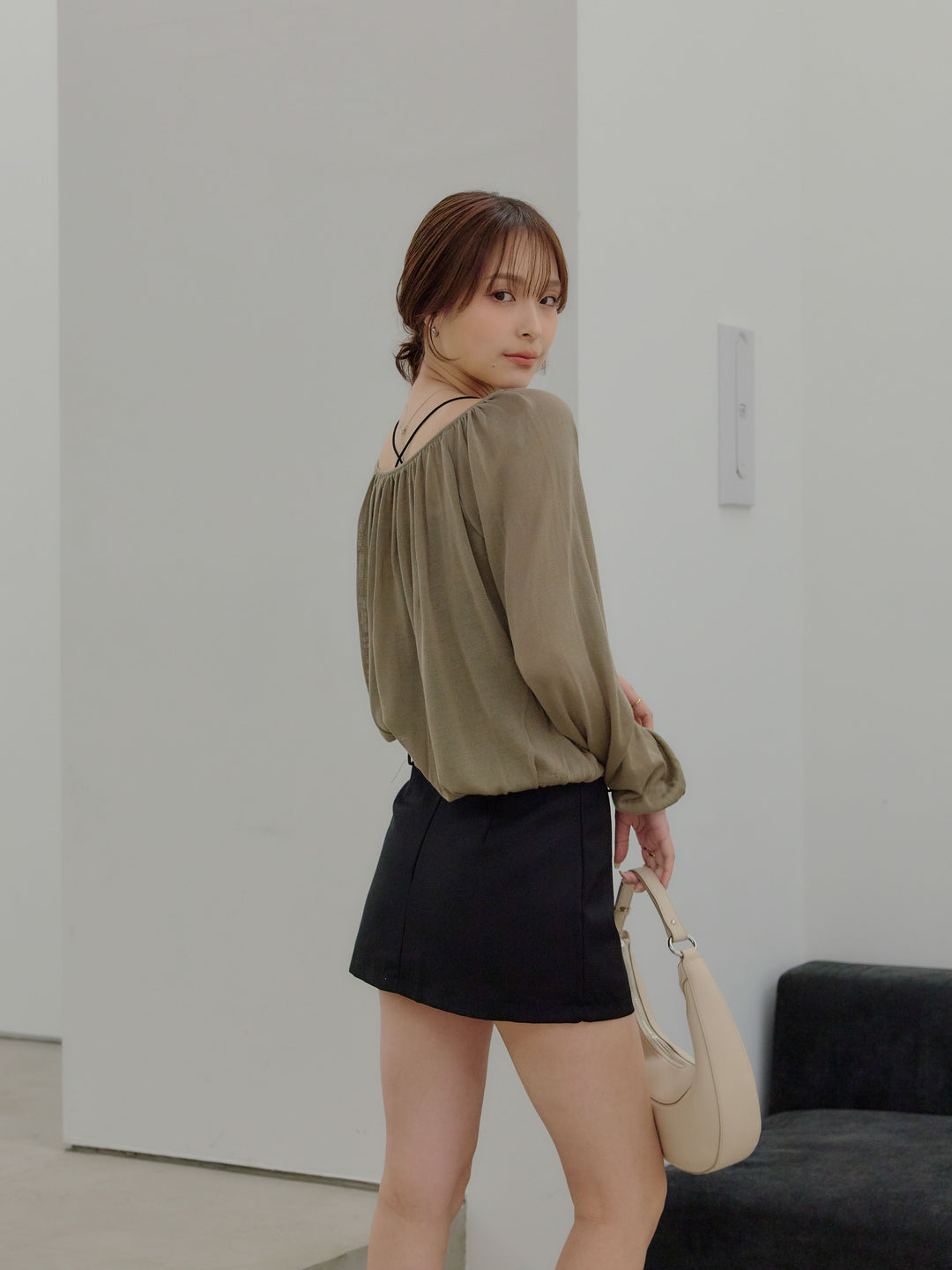 【SET】ニュアンスギャザーシアープルオーバー+ベルト付きミニスカート（インバン付き）(2set)