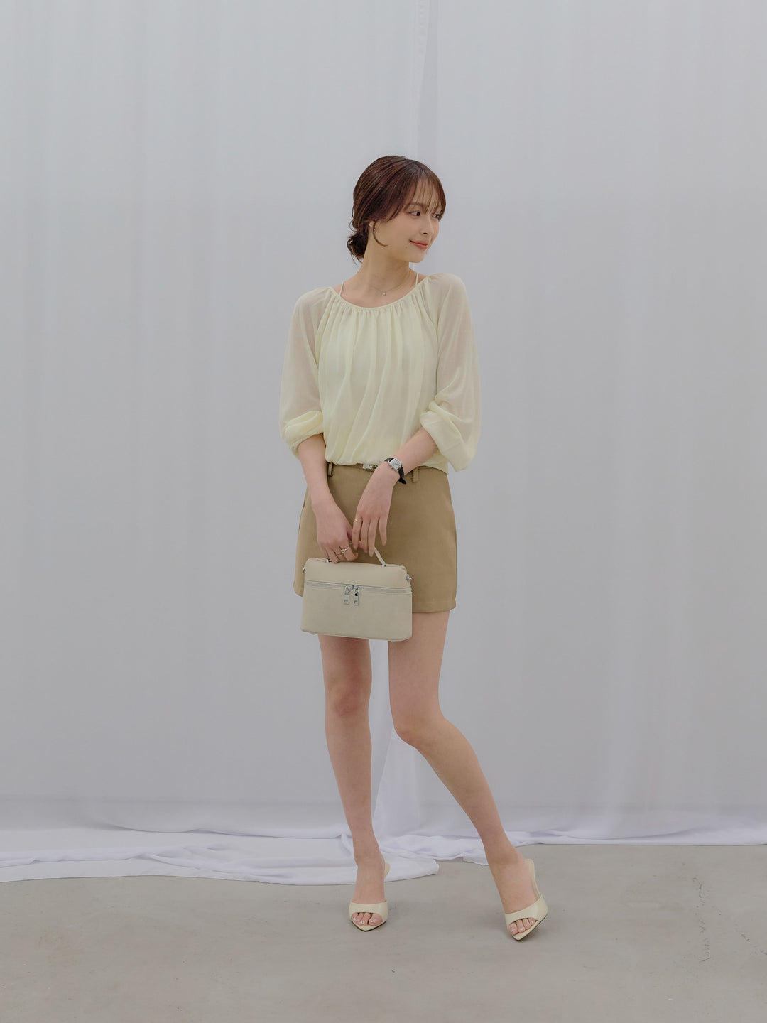 ニュアンスギャザーシアープルオーバー