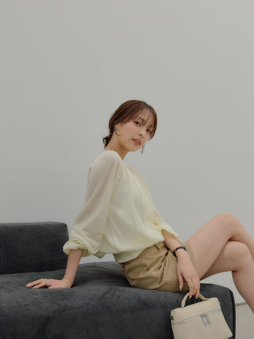 ニュアンスギャザーシアープルオーバー