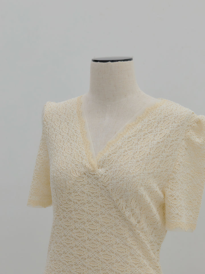 チュールレイヤードグリッターレースパフスリーブトップス