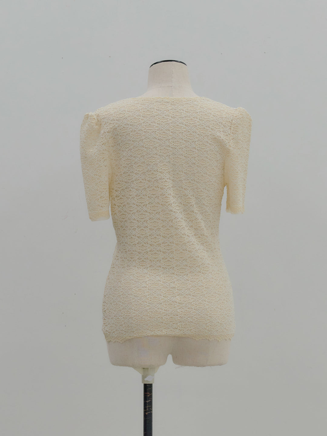 チュールレイヤードグリッターレースパフスリーブトップス