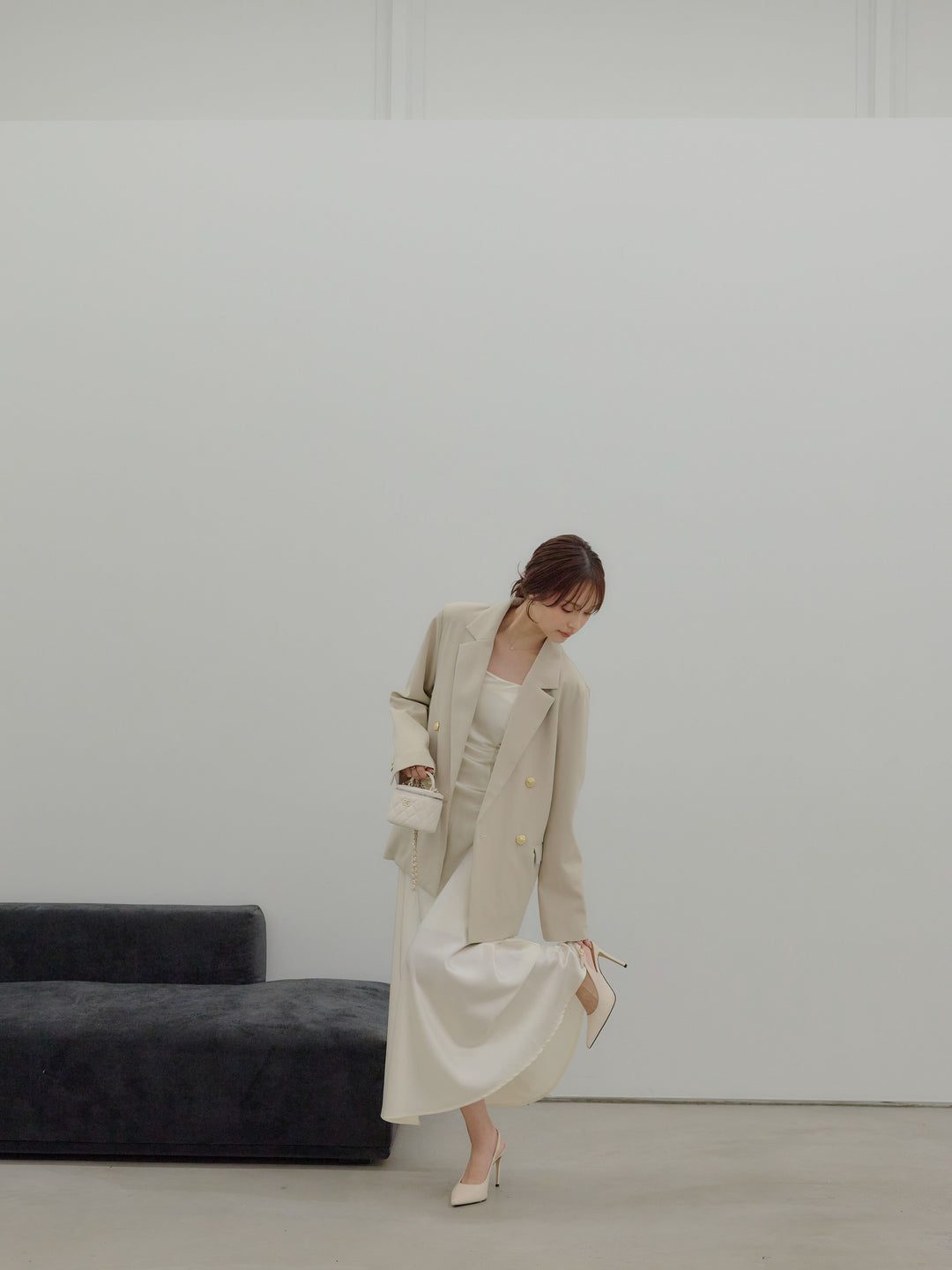 【SET】ゴールドボタンテーラードジャケット+【Essential】Back open satin camisole dress(2set)