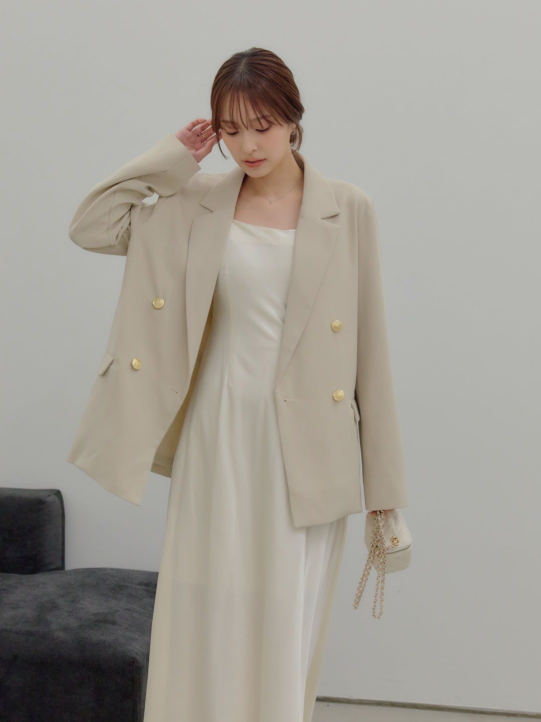 【SET】ゴールドボタンテーラードジャケット+【Essential】Back open satin camisole dress(2set)