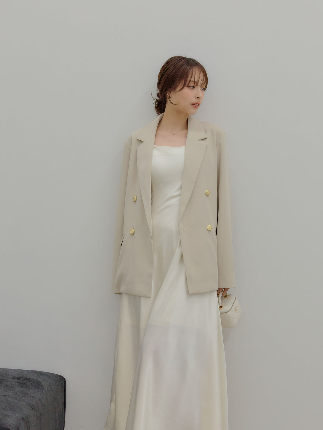 【SET】ゴールドボタンテーラードジャケット+【Essential】Back open satin camisole dress(2set)