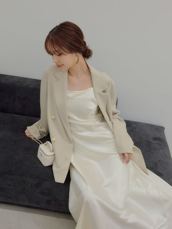 ゴールドボタンテーラードジャケット