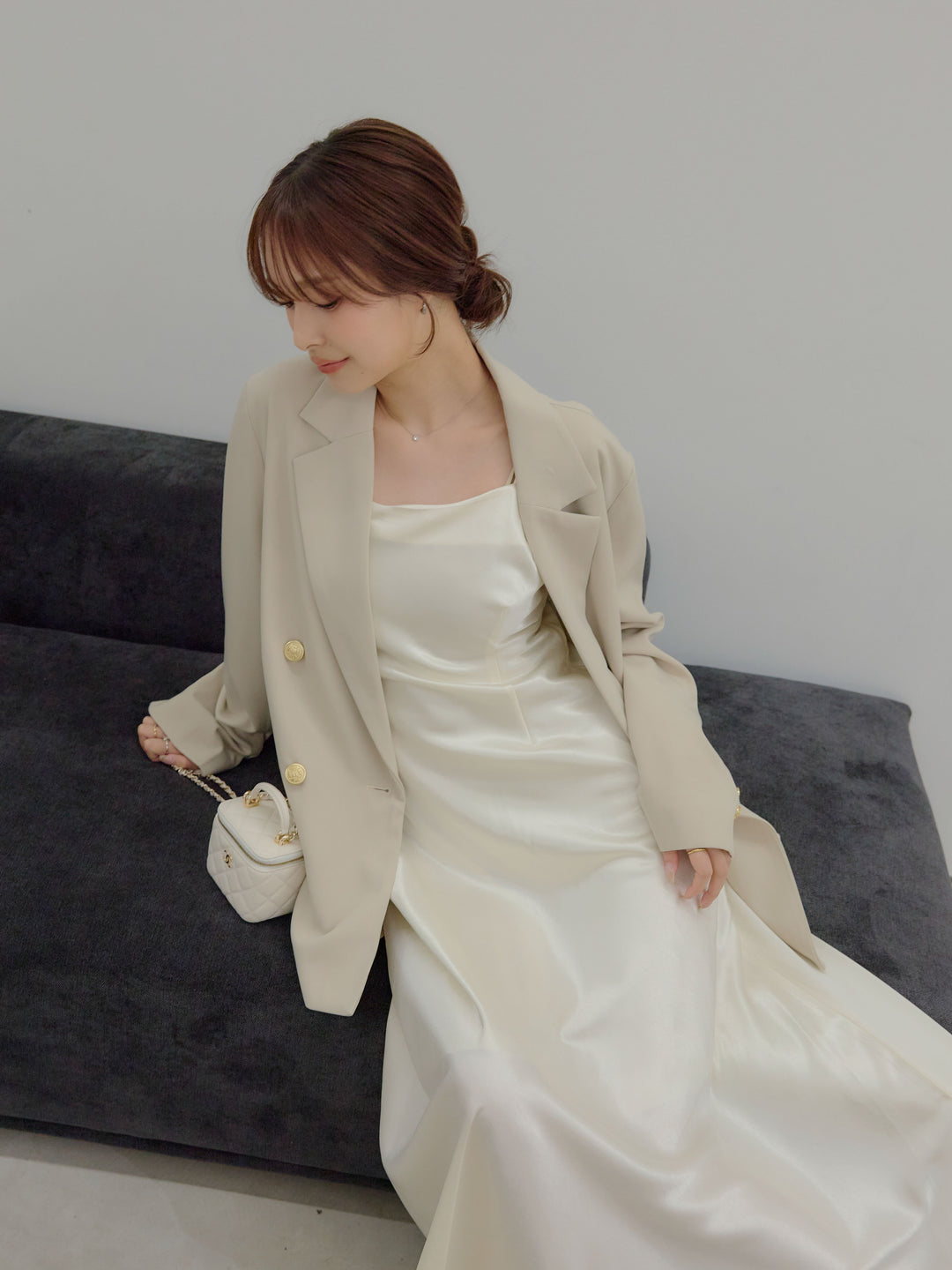 【SET】ゴールドボタンテーラードジャケット+【Essential】Back open satin camisole dress(2set)