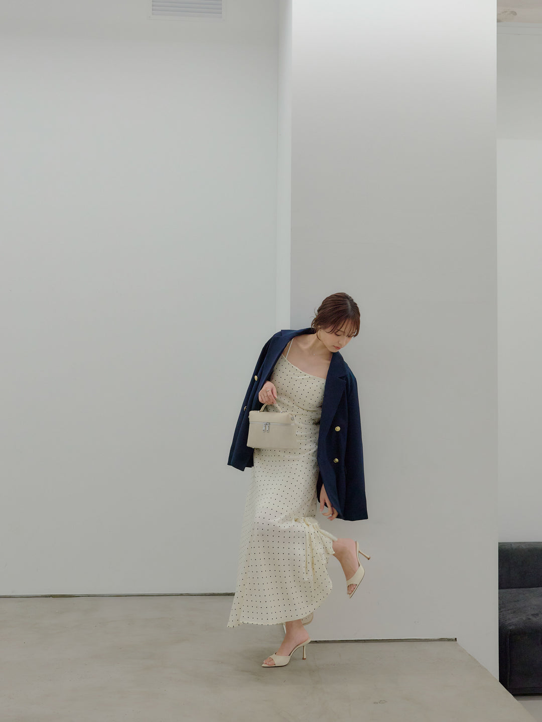 【SET】ゴールドボタンテーラードジャケット+【Essential】Back open satin camisole dress(2set)