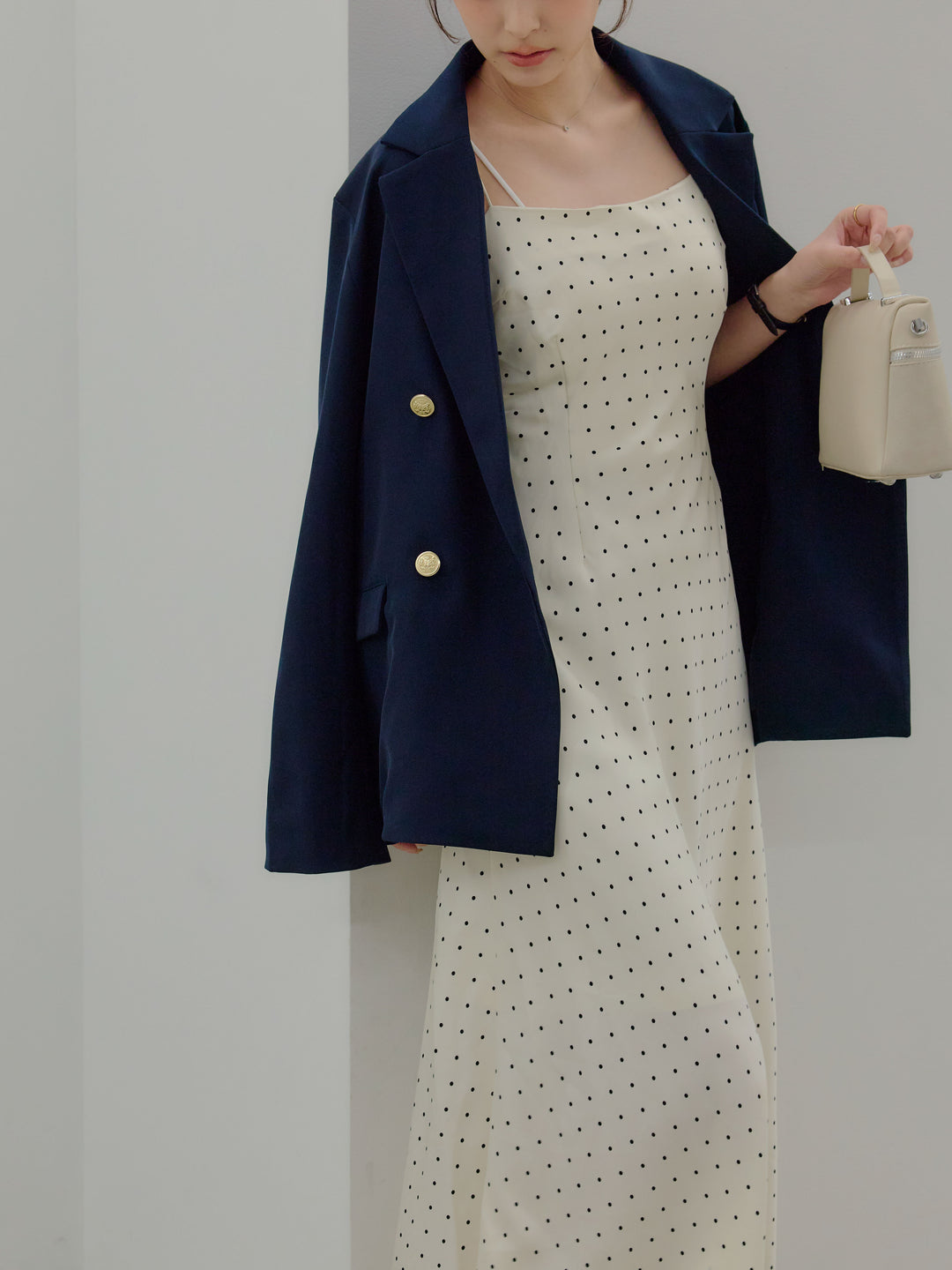 ゴールドボタンテーラードジャケット