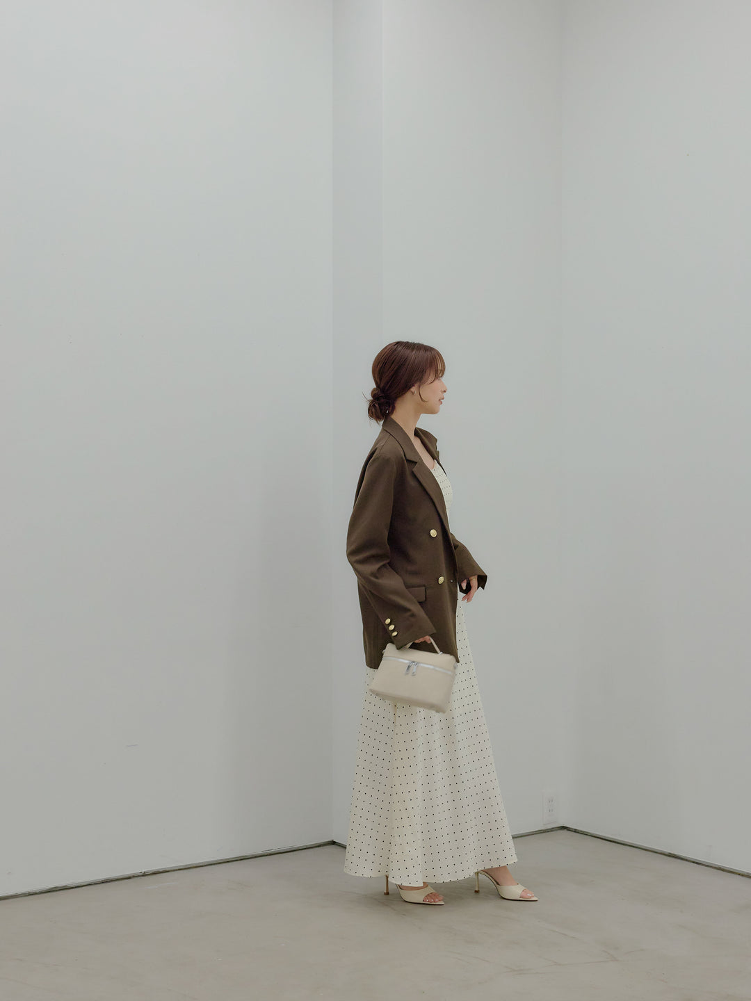 ゴールドボタンテーラードジャケット