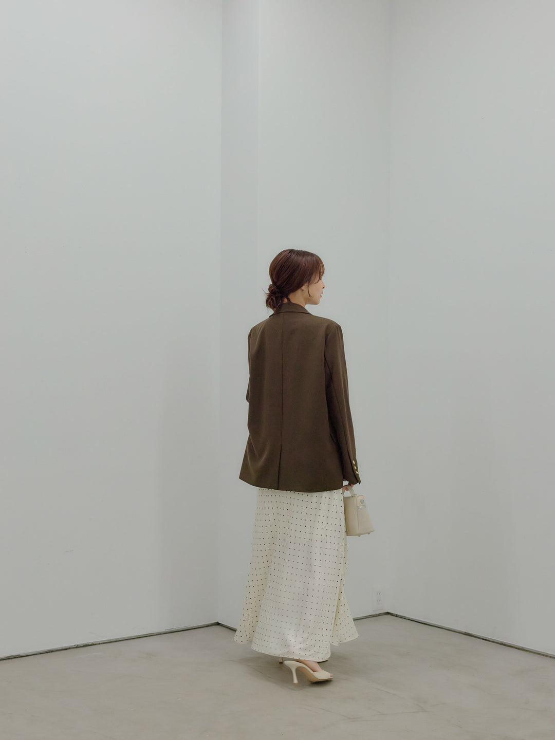 【SET】ゴールドボタンテーラードジャケット+【Essential】Back open satin camisole dress(2set)