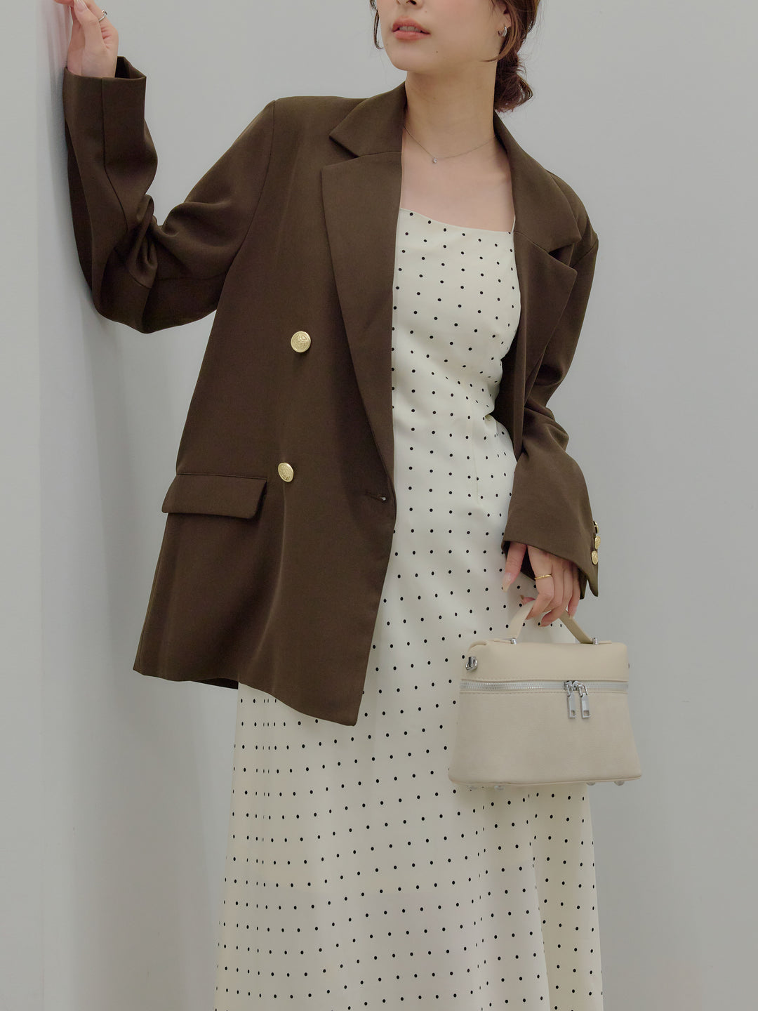 【SET】ゴールドボタンテーラードジャケット+【Essential】Back open satin camisole dress(2set)