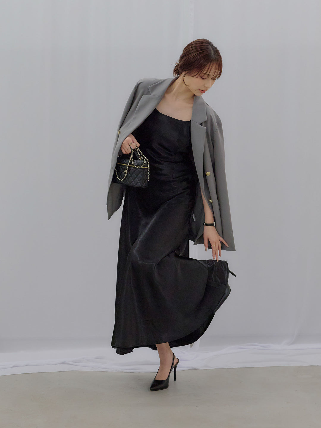 【SET】ゴールドボタンテーラードジャケット+【Essential】Back open satin camisole dress(2set)