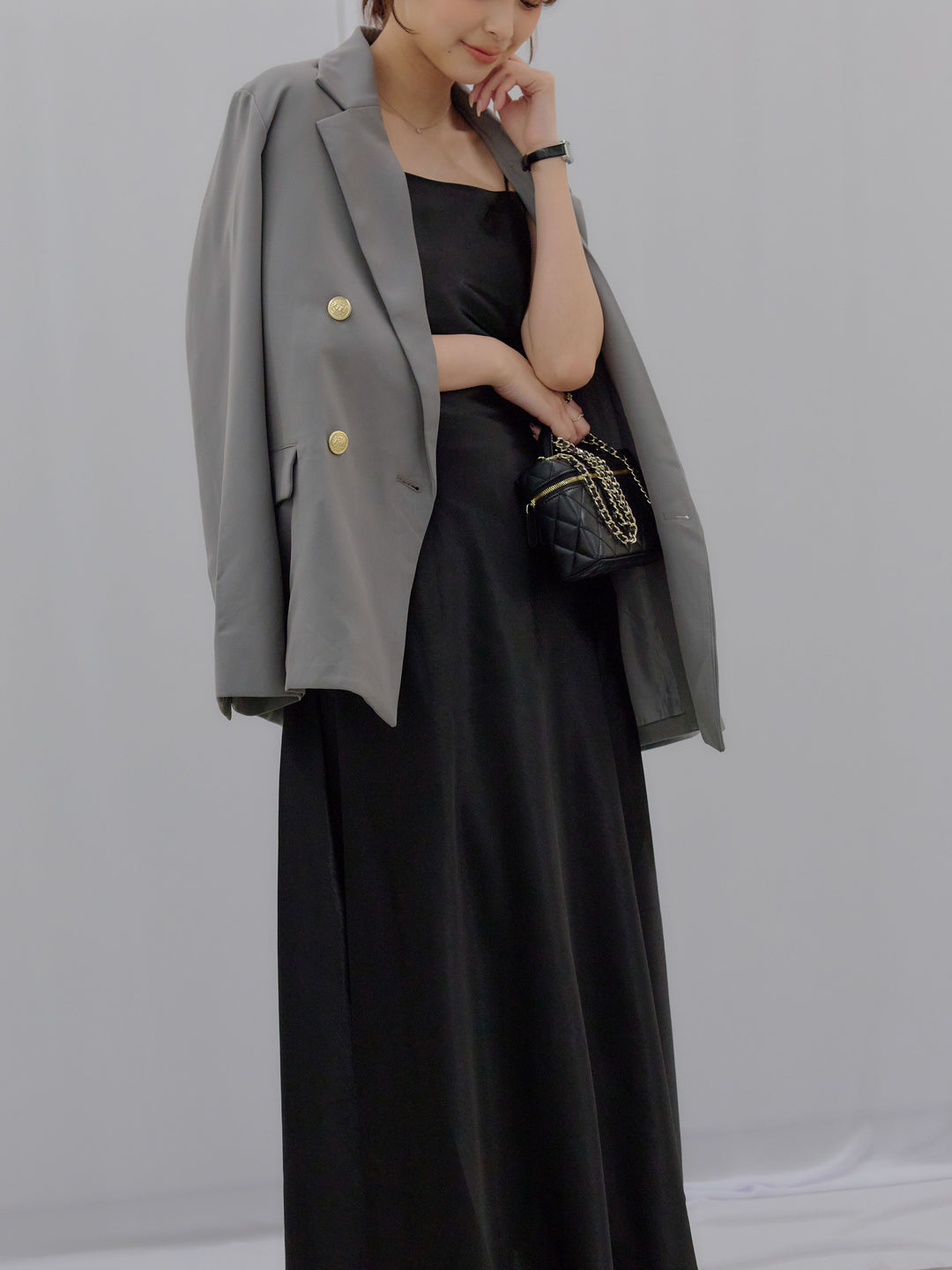 【SET】ゴールドボタンテーラードジャケット+【Essential】Back open satin camisole dress(2set)