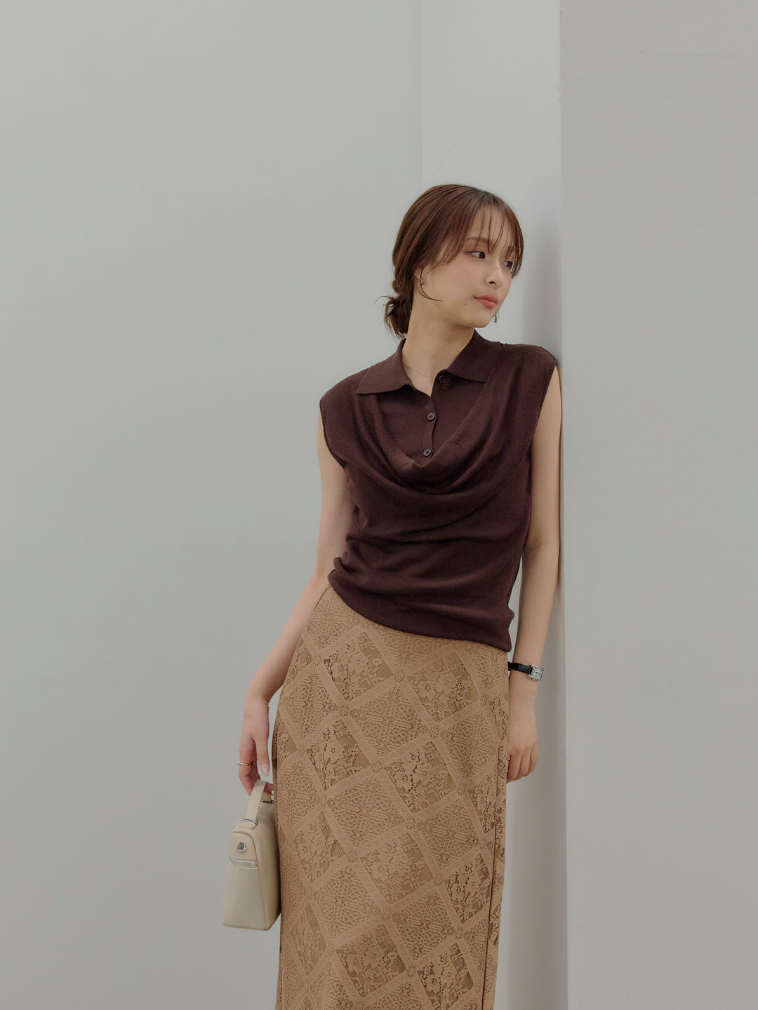 ドレープレイヤードデザイン襟付きノースリーブニットトップス