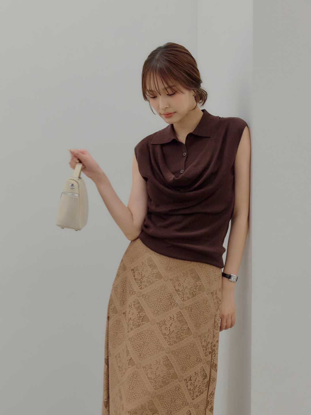 ドレープレイヤードデザイン襟付きノースリーブニットトップス