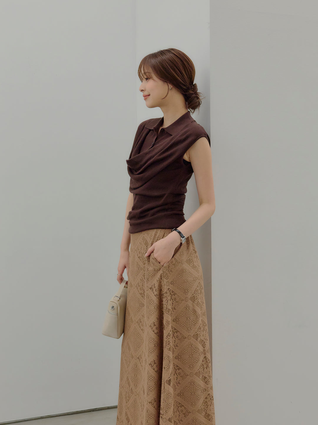 ドレープレイヤードデザイン襟付きノースリーブニットトップス