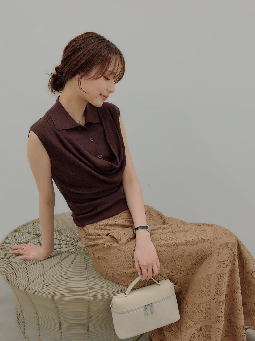 ドレープレイヤードデザイン襟付きノースリーブニットトップス