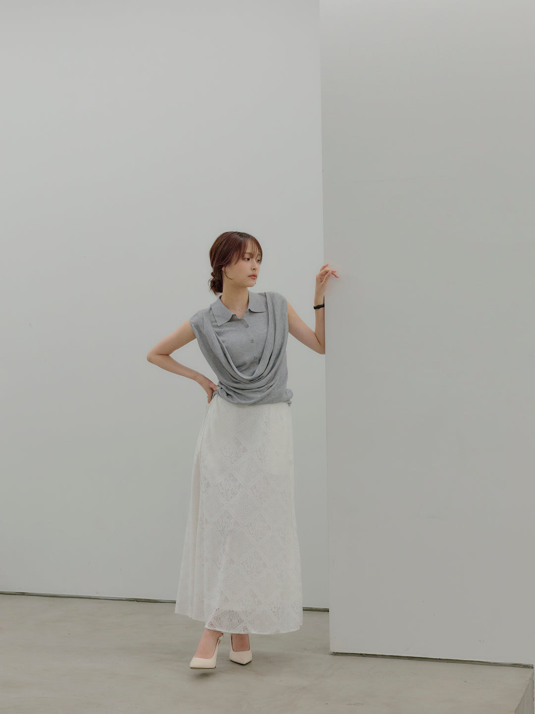 ドレープレイヤードデザイン襟付きノースリーブニットトップス