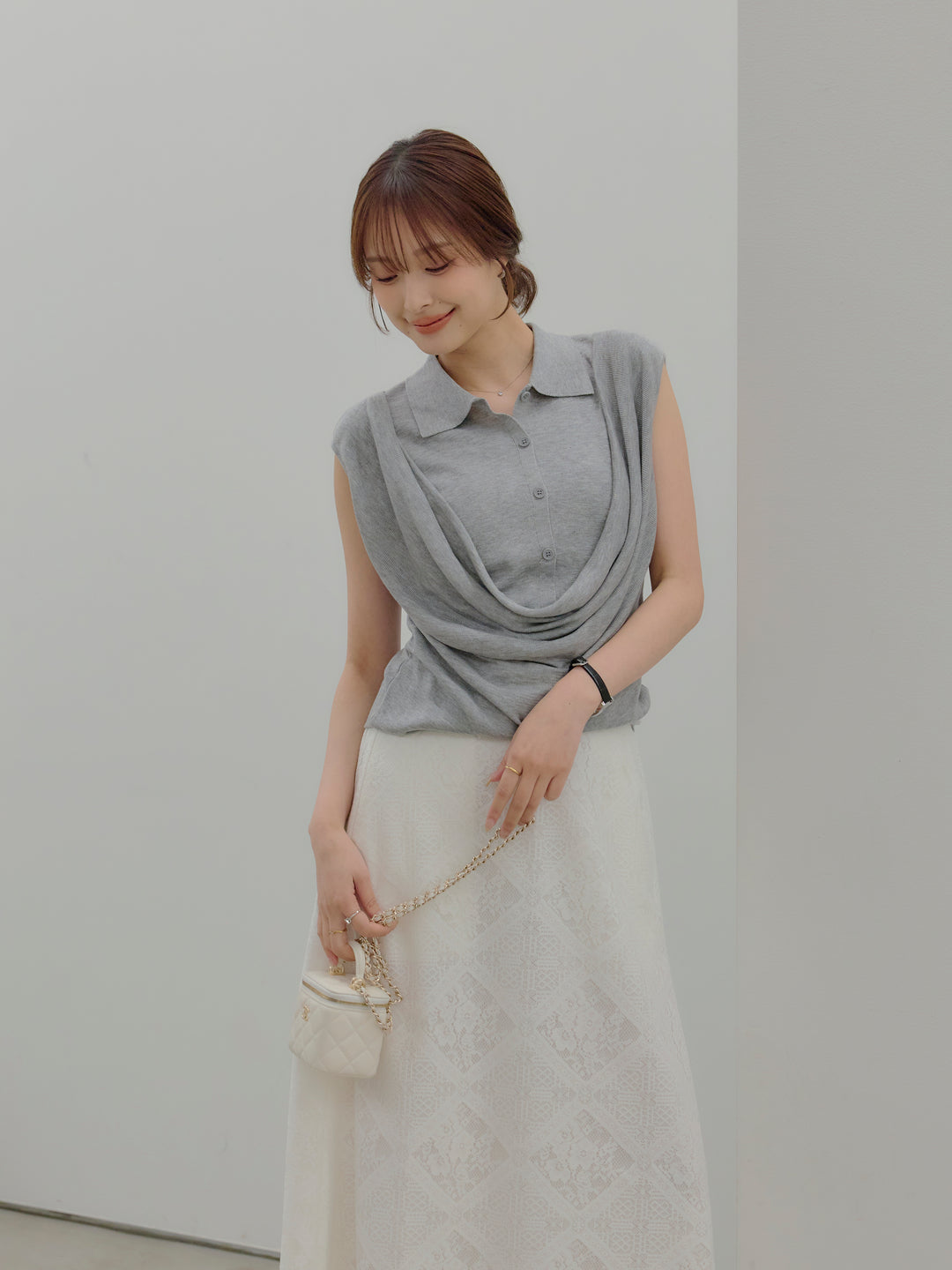 ドレープレイヤードデザイン襟付きノースリーブニットトップス