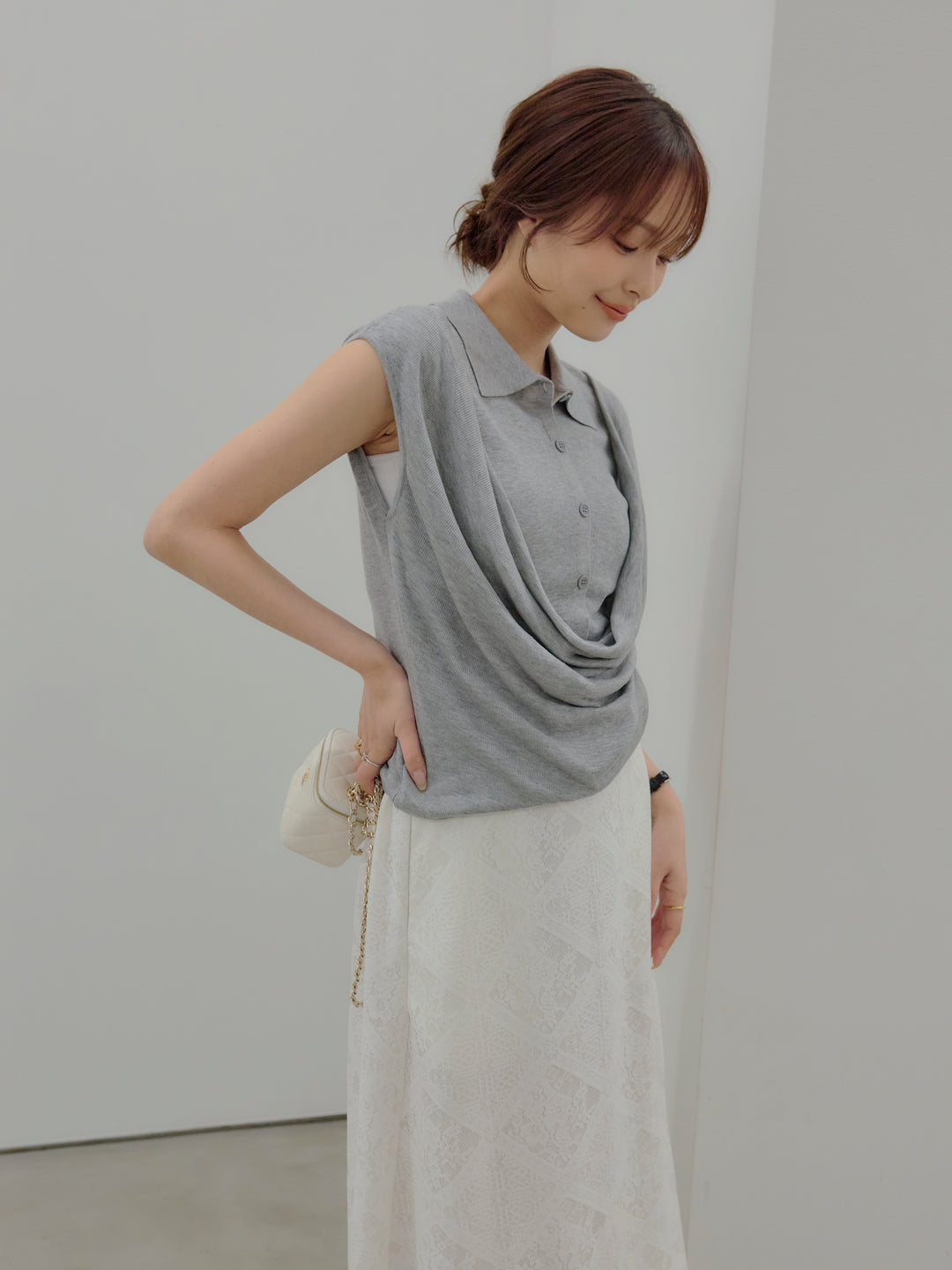 ドレープレイヤードデザイン襟付きノースリーブニットトップス