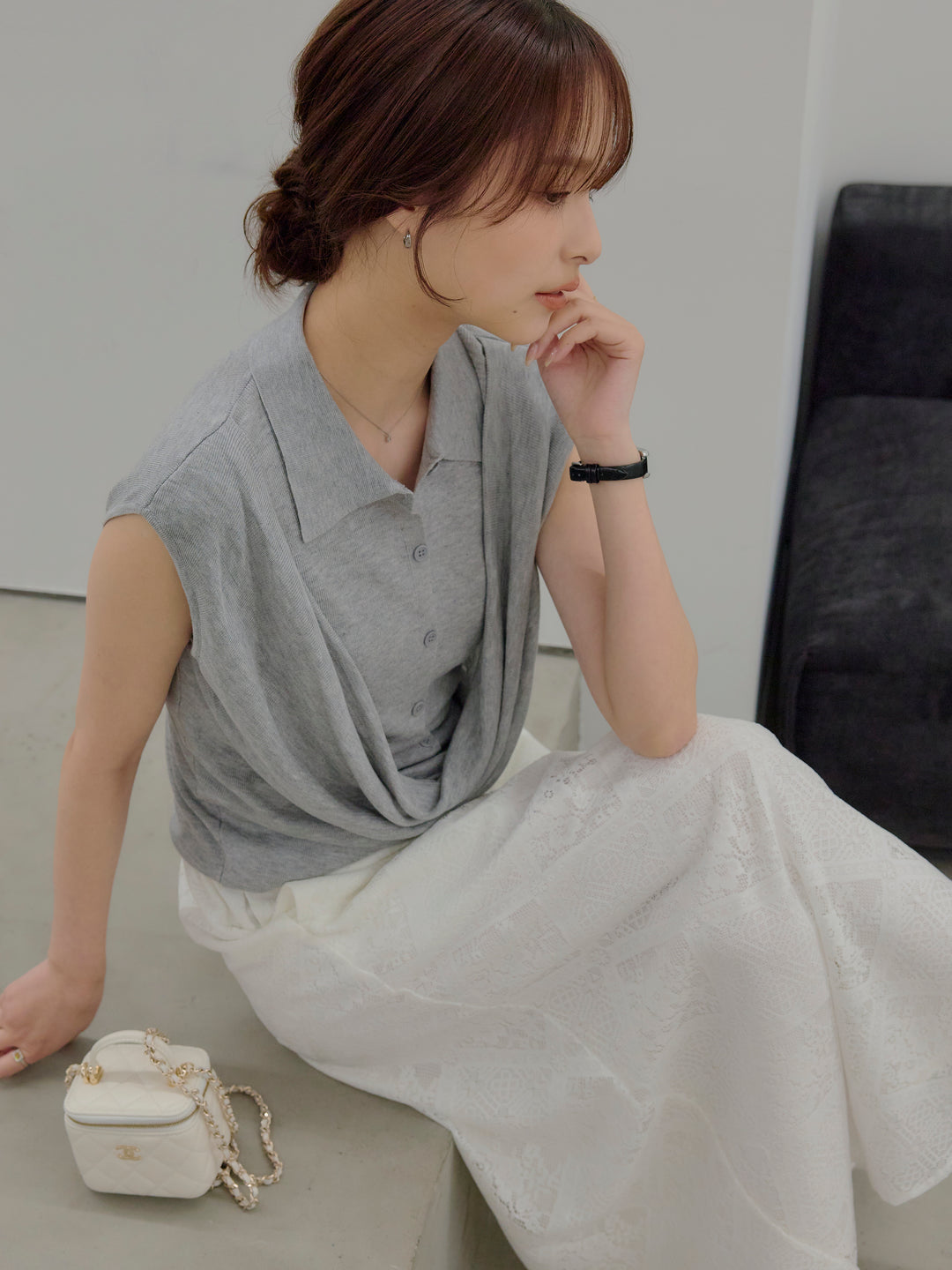 ドレープレイヤードデザイン襟付きノースリーブニットトップス