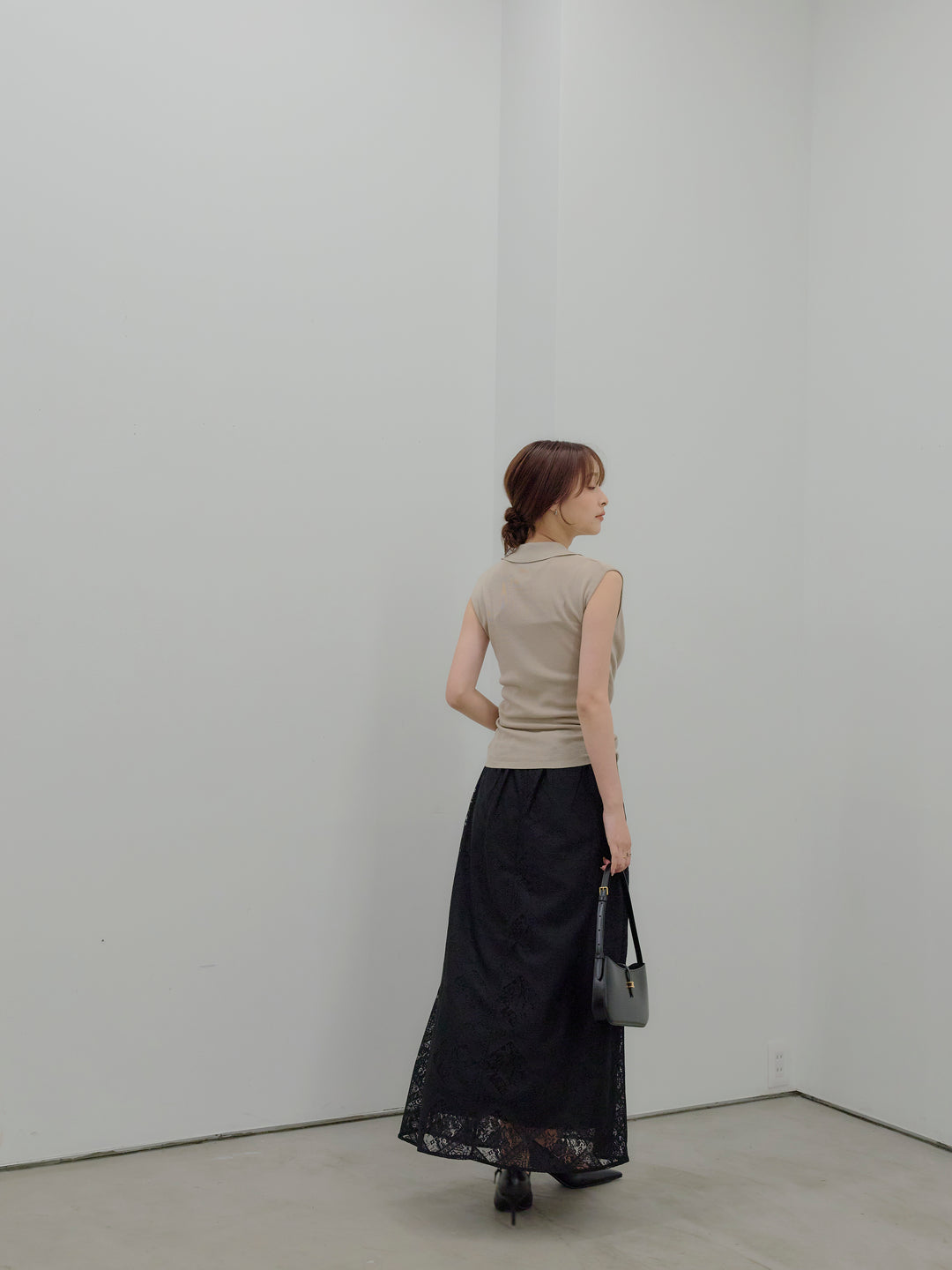 ドレープレイヤードデザイン襟付きノースリーブニットトップス