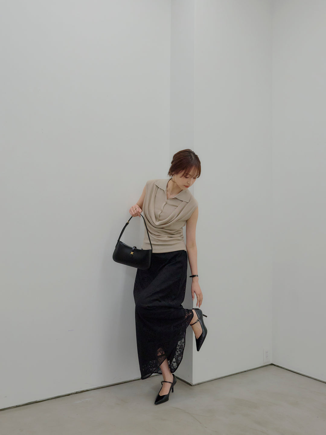 ドレープレイヤードデザイン襟付きノースリーブニットトップス