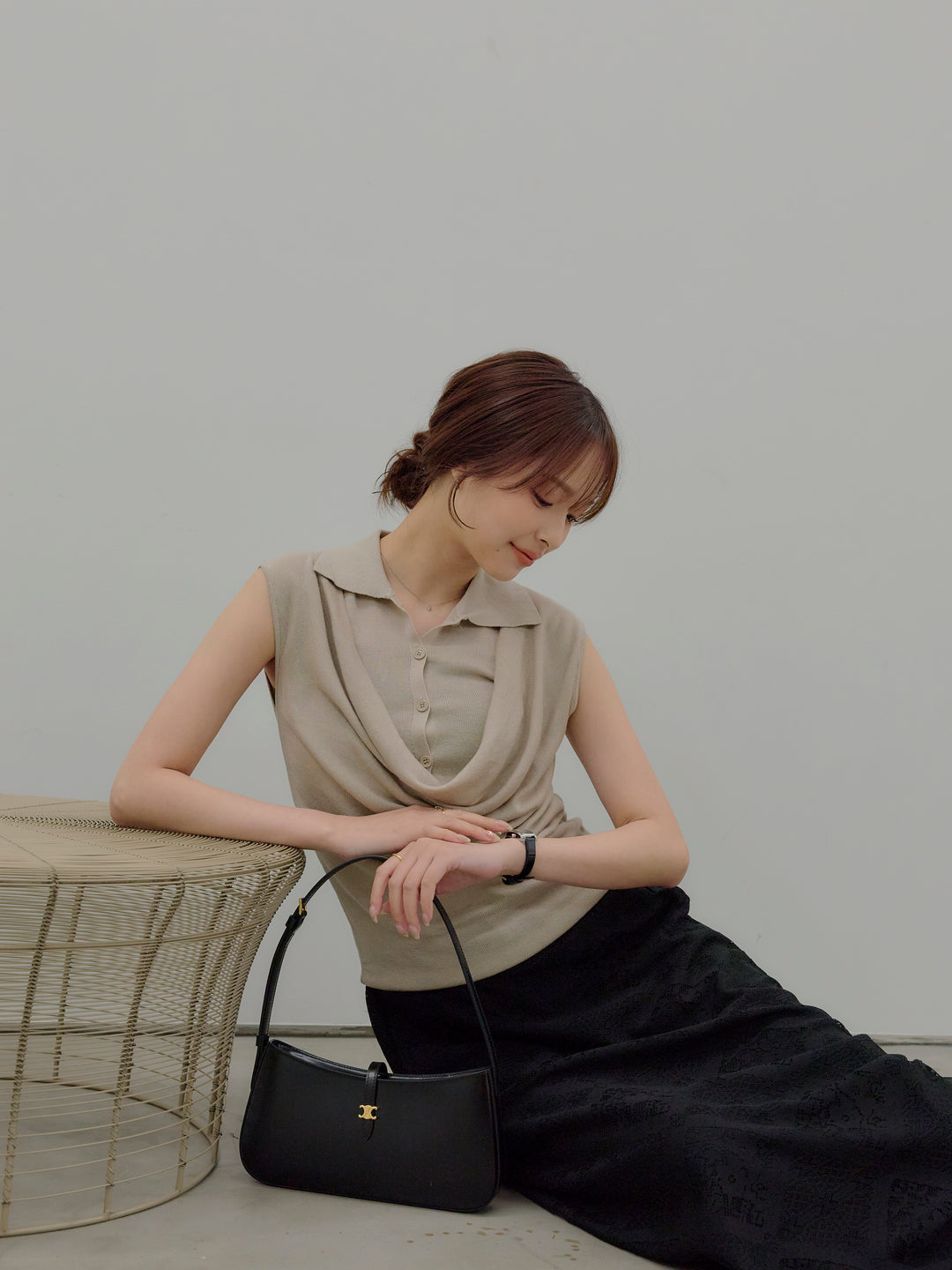 ドレープレイヤードデザイン襟付きノースリーブニットトップス