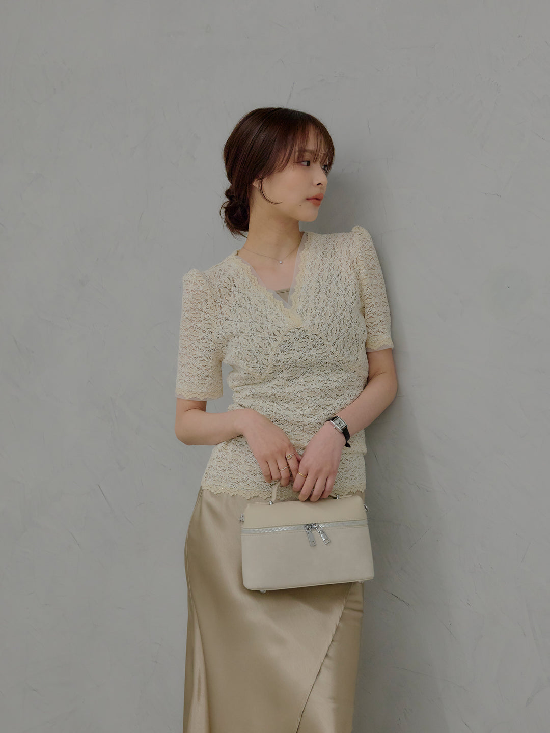 チュールレイヤードグリッターレースパフスリーブトップス