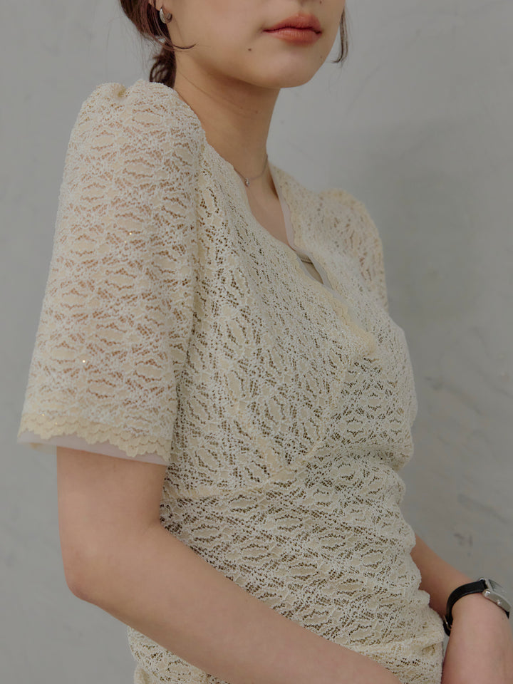 チュールレイヤードグリッターレースパフスリーブトップス