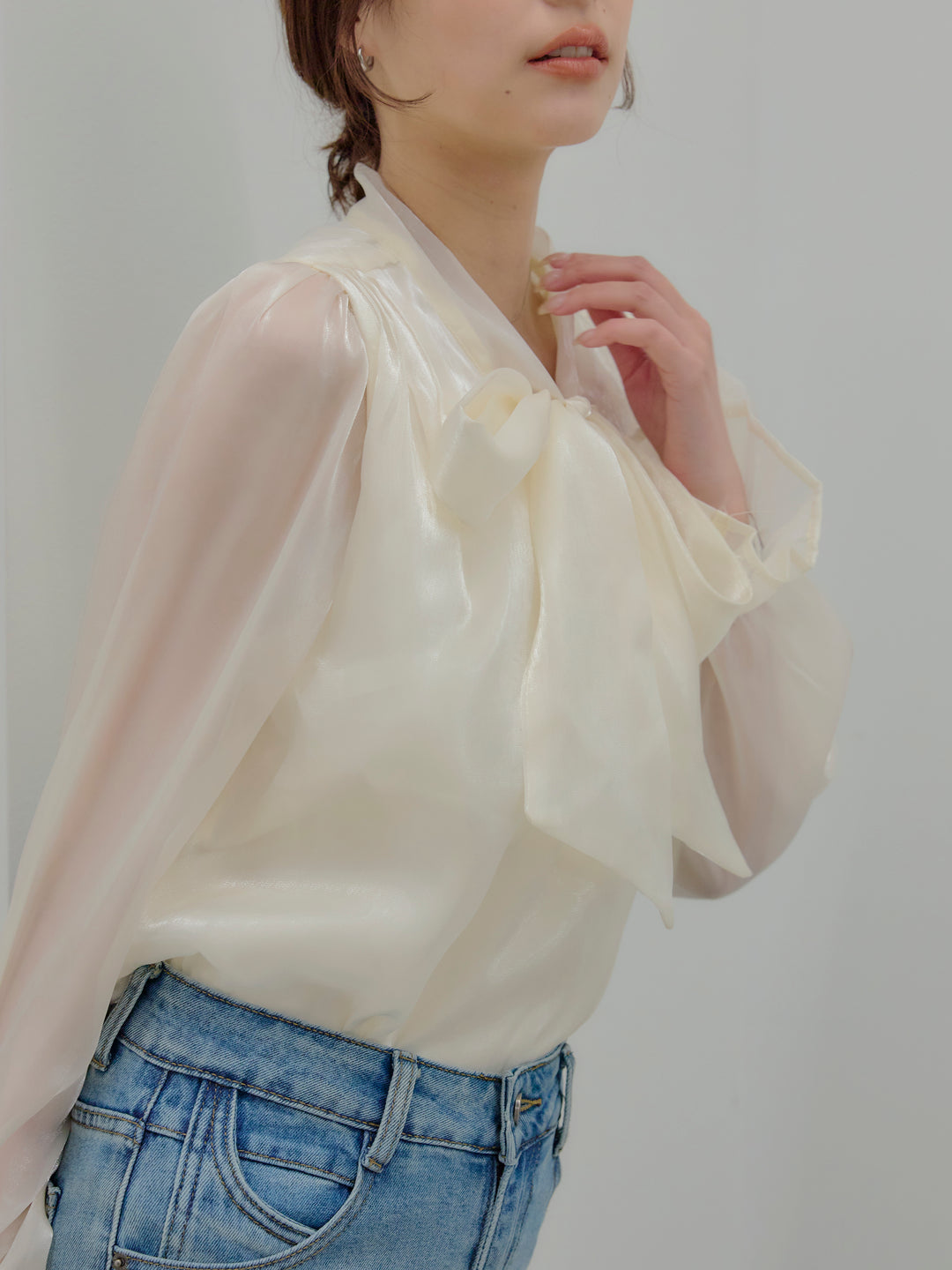 グロッシーオーガンジーボウタイブラウス