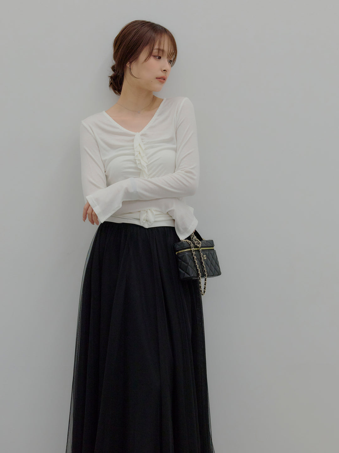 フロントフリルフィットトップス