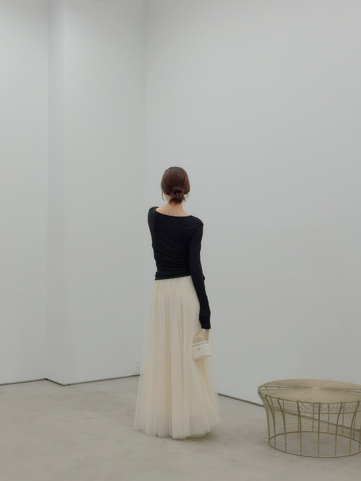 フロントフリルフィットトップス